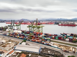 Latin America and the Caribbean show strong performance in global container port ranking